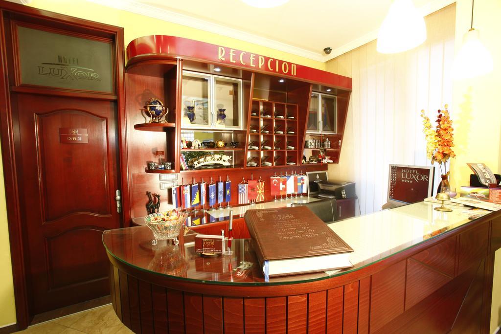 Hotel Luxor Suto Orizari 外观 照片